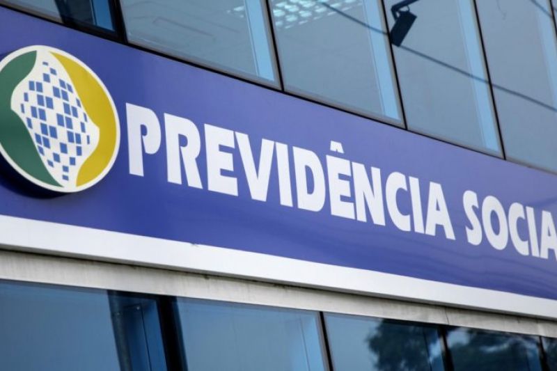 Aposentado faz prova de vida em 2020, mas INSS não fica satisfeito: quer prova de 2019