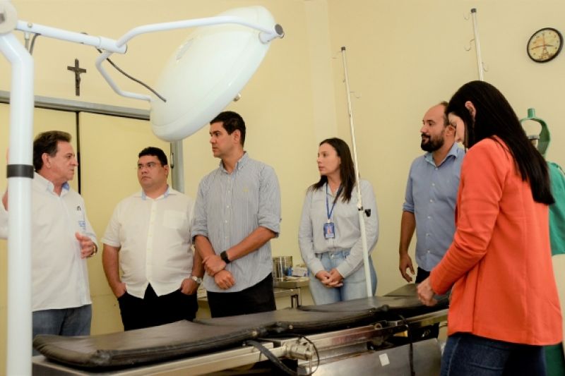 Saúde entrega mais de 40 equipamentos a hospitais de Piranhas e Delmiro Gouveia