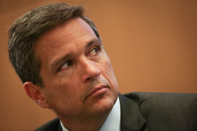 Há risco de auxílio de R$ 600 cair na conta e abater cheque especial negativo, diz BC