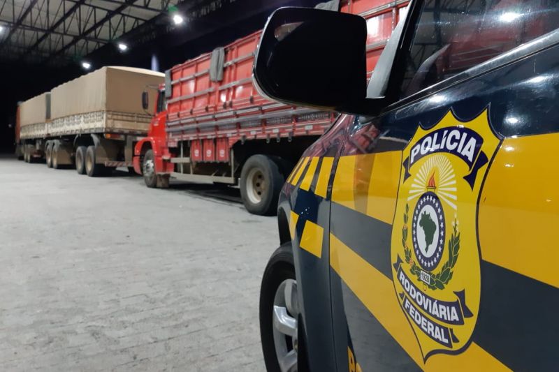 Canapi: ação da PRF resulta na apreensão de mais de 190 toneladas de milho sem nota fiscal