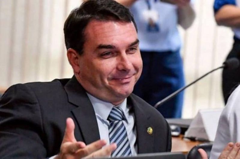 STJ nega recurso de Flávio Bolsonaro para barrar investigações das