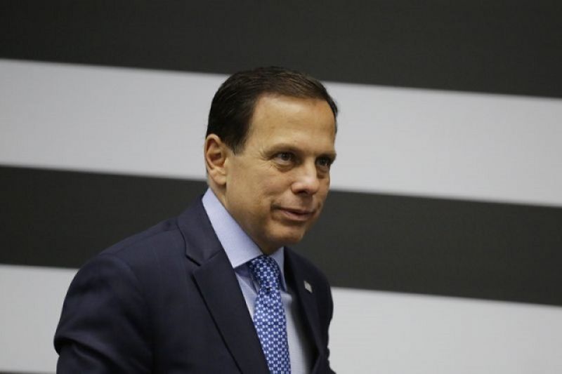 Deputados do PSL protocolam pedido de impeachment de Doria por “incentivar carnaval”