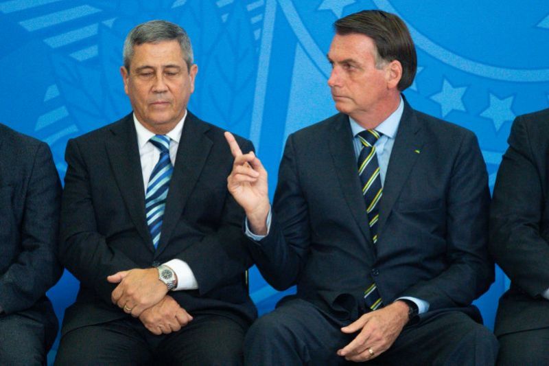 Após demissão de Moro, generais manifestam 'forte preocupação' com o futuro do governo