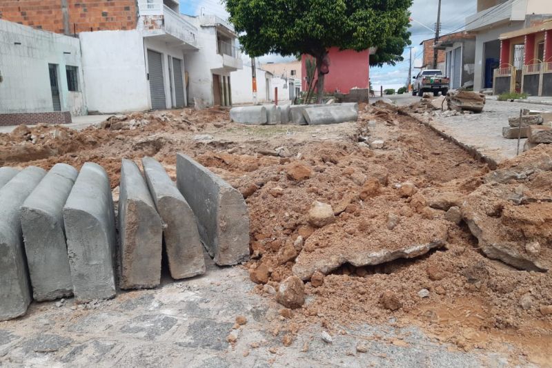 Prefeitura de Pariconha inicia obras de reforma e ampliação da praça do Alto da Boa Vista