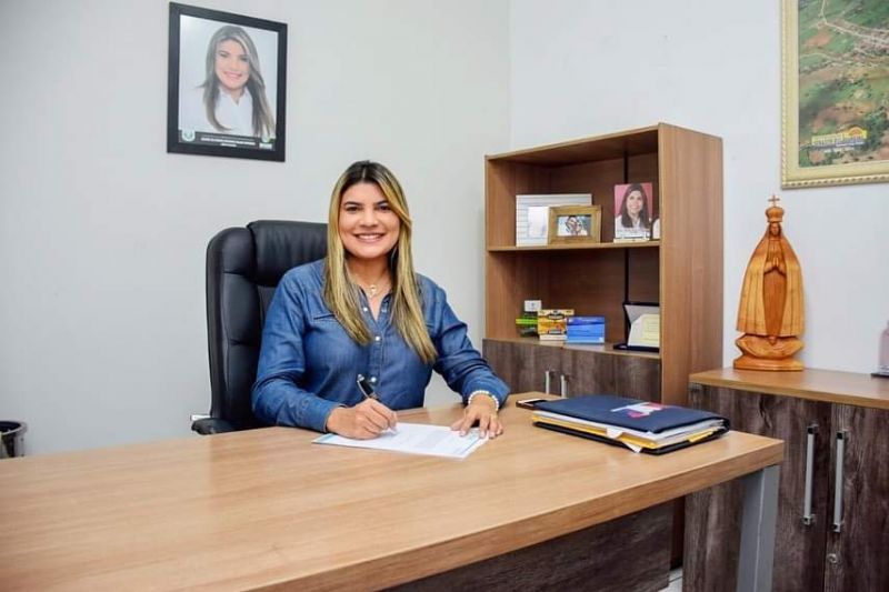 Pesquisa indica reeleição de Jeane Moura com larga vantagem sobre adversários