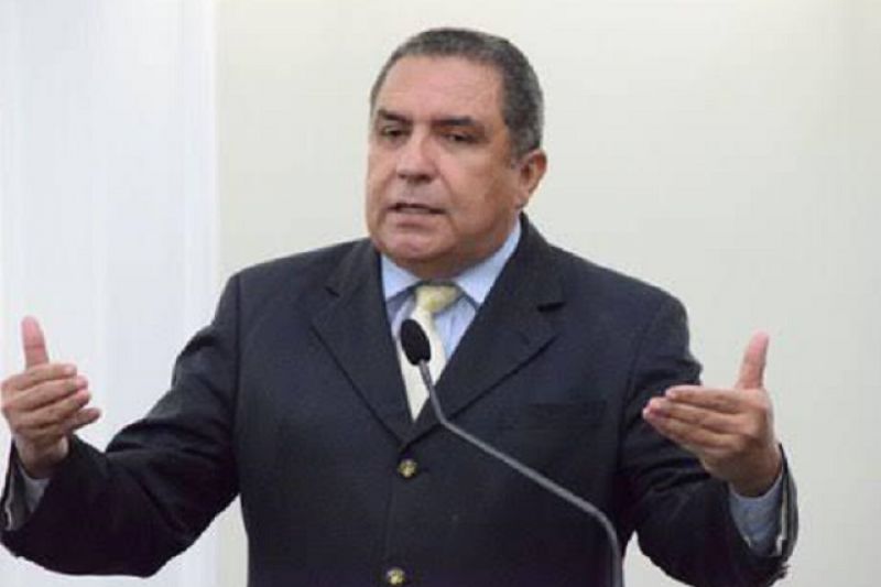 Inácio Loiola defende desconto escalonado e reajuste de contratos nas escolas particulares