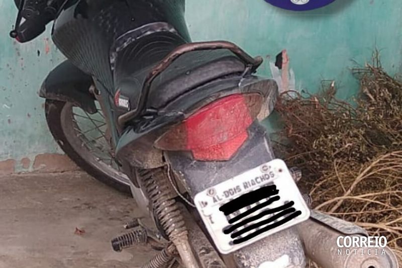 Moto furtada é recuperada e homens são presos durante festa na quarentena em Olivença