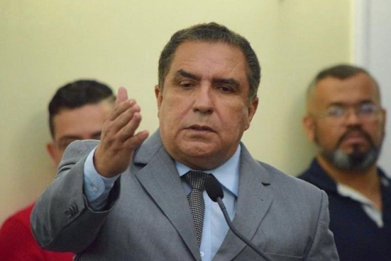 Pais de alunos cobram aprovação de projeto para redução das mensalidades escolares em AL