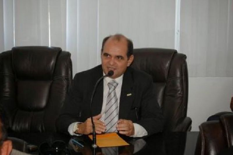 Valdo Sandes deixa cargo no TCE e pode ser candidato a vice-prefeito em Delmiro Gouveia