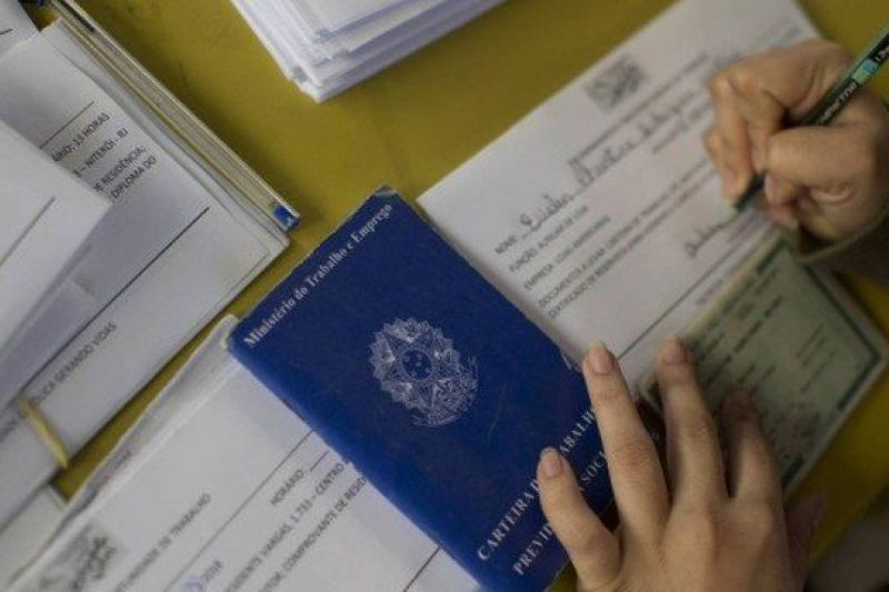 Governo nega auxílio a mais de 837 mil trabalhadores com contrato suspenso