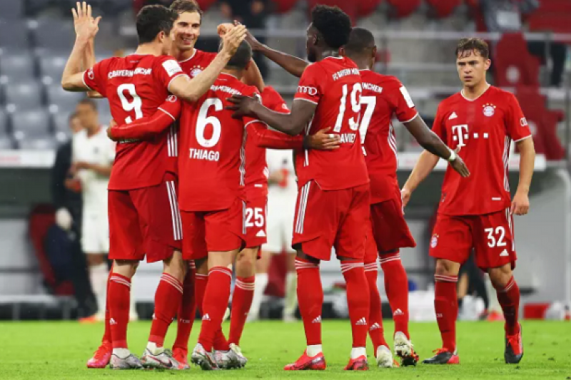 Bayern de Munique vence Mönchengladbach e fica muito perto do título
