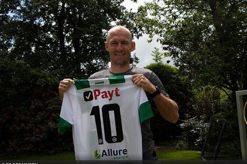 Ele está de volta! Robben desiste de aposentadoria e já tem novo clube