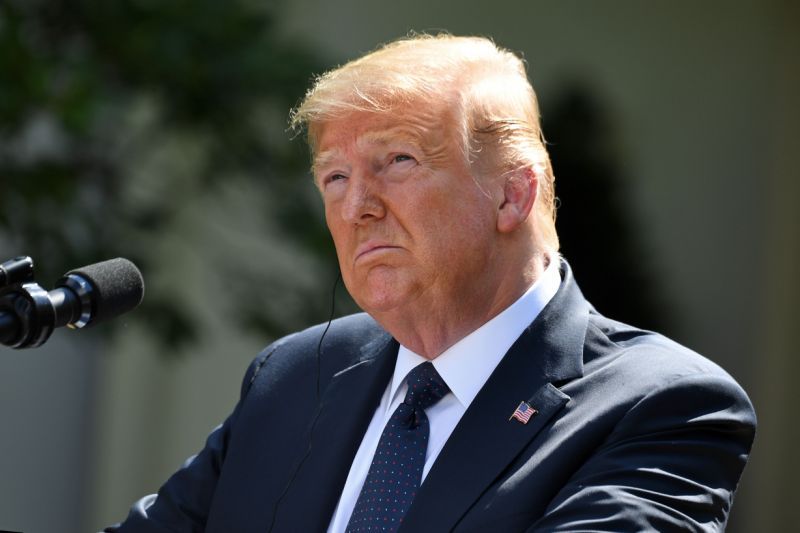 Por morte de general, Irã emite mandado de prisão contra Trump e pede ajuda à Interpol