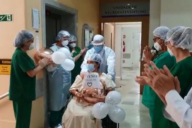 Sob aplausos, médica de São José da Tapera com Covid-19 tem alta da UTI na Santa Casa