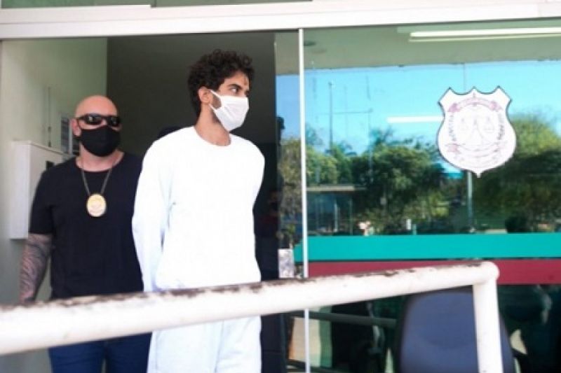 Jovem que ocultou Naja planejava fugir com 16 cobras