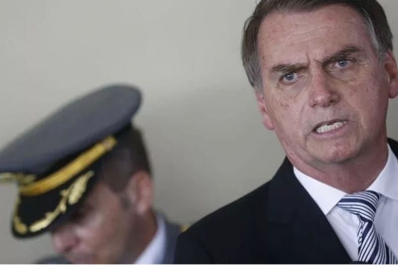 Profissionais de saúde acusam Bolsonaro de crime contra a humanidade