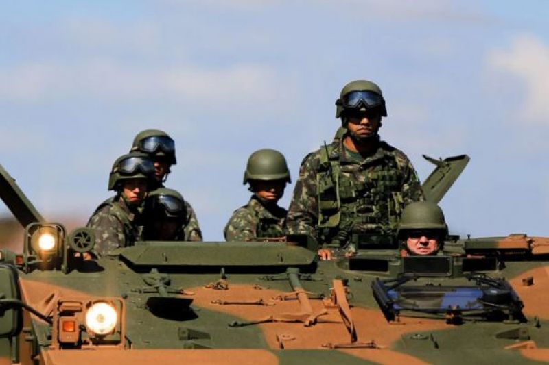 Poupados pela reforma de Bolsonaro, militares respondem pela 2ª maior folha da Esplanada