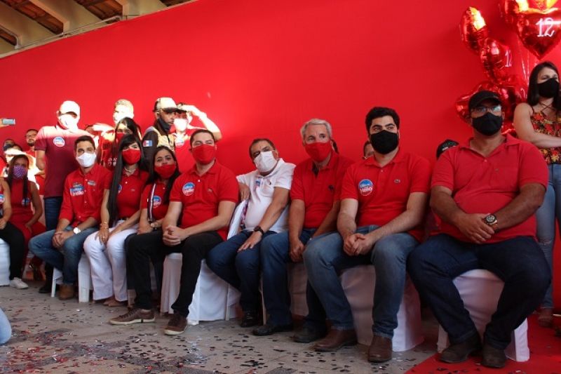 PDT oficializa candidaturas de Júlio de Hélio e Franklin Lou à prefeitura de Mata Grande