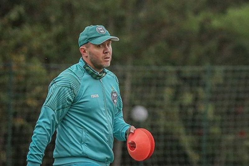 CSA oficializa a contratação de treinador e de executivo de futebol