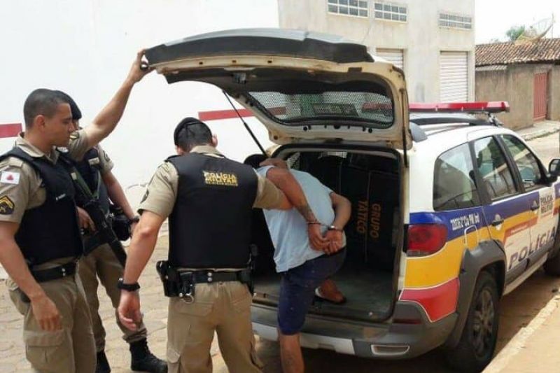 Impedido de assistir filmes pornôs no celular, filho enforca a mãe