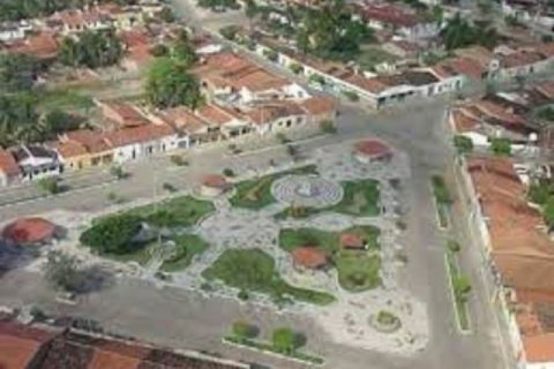 Homem tem casa invadida e dinheiro guardado em cofre furtado em Olho D’água do Casado