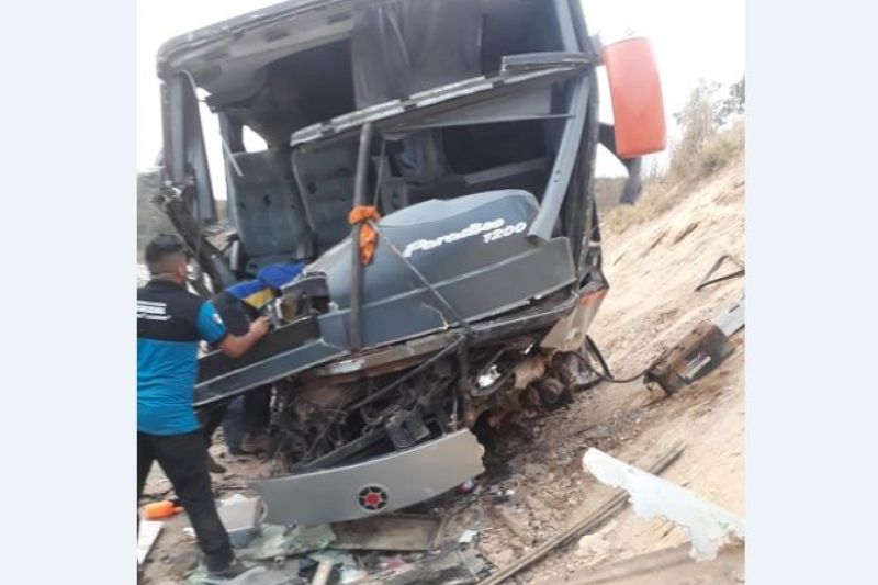 Ônibus de São José da Tapera que seguia para São Paulo sofre acidente em Minas Gerais