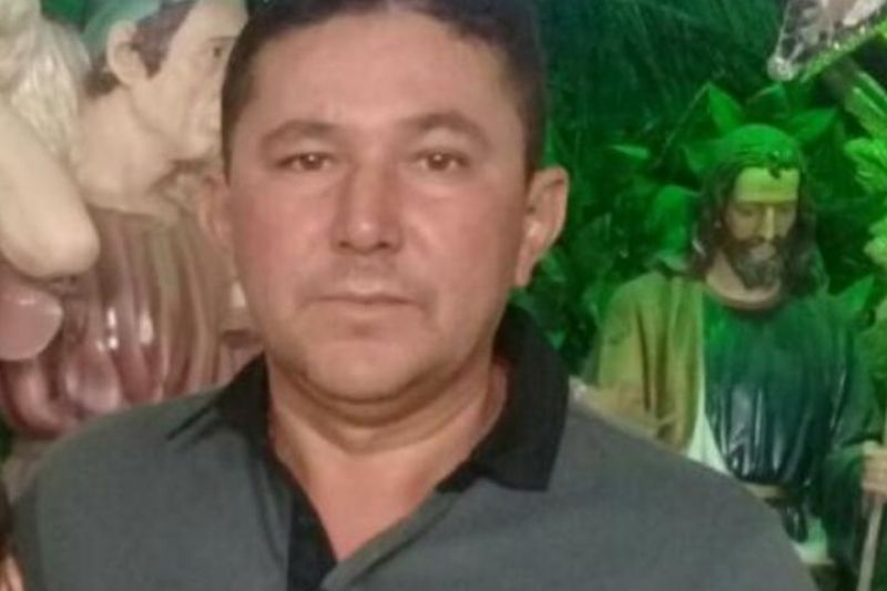 Pai e filho são mortos com vários tiros enquanto estavam em estabelecimento em Canapi