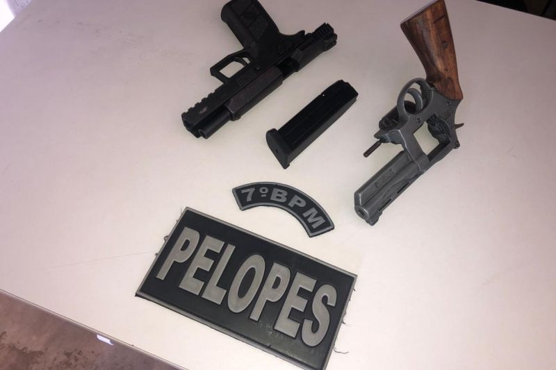 Pelopes apreende armas escondidas em falso forro de cama em Pão de Açúcar