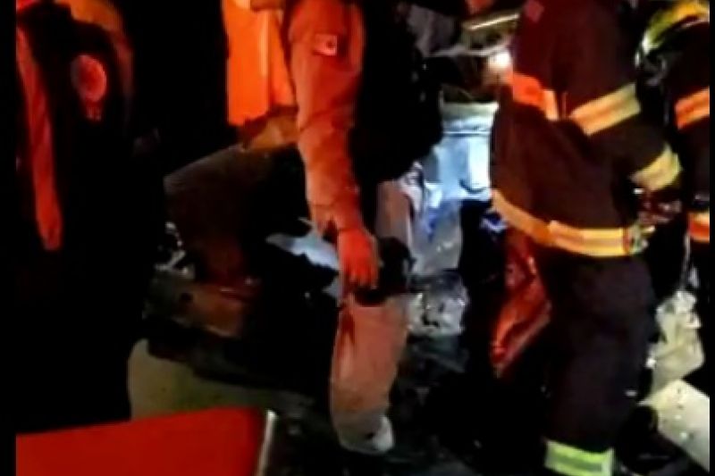 Colisão frontal entre carros deixa dois feridos graves na AL-220 em São José da Tapera