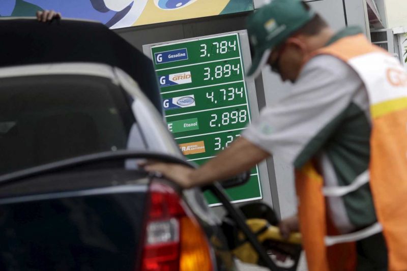 Petrobras anuncia reajustes de 6% para a gasolina e de 5% para o diesel