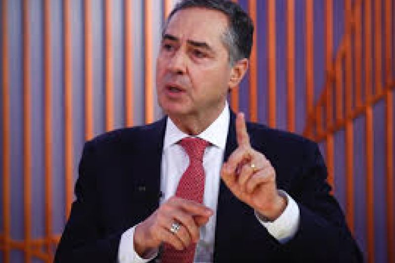 Barroso pede à Polícia Federal para apurar ataque ao sistema do TSE