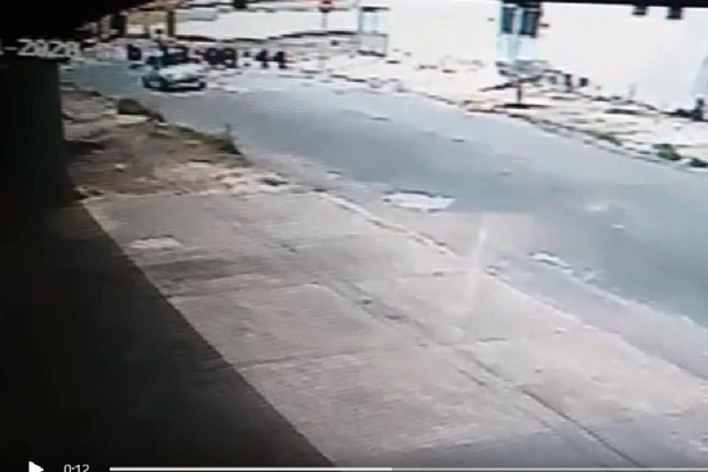 Vídeo: alagoano natural de Inhapi sofre grave acidente com moto em Goiás