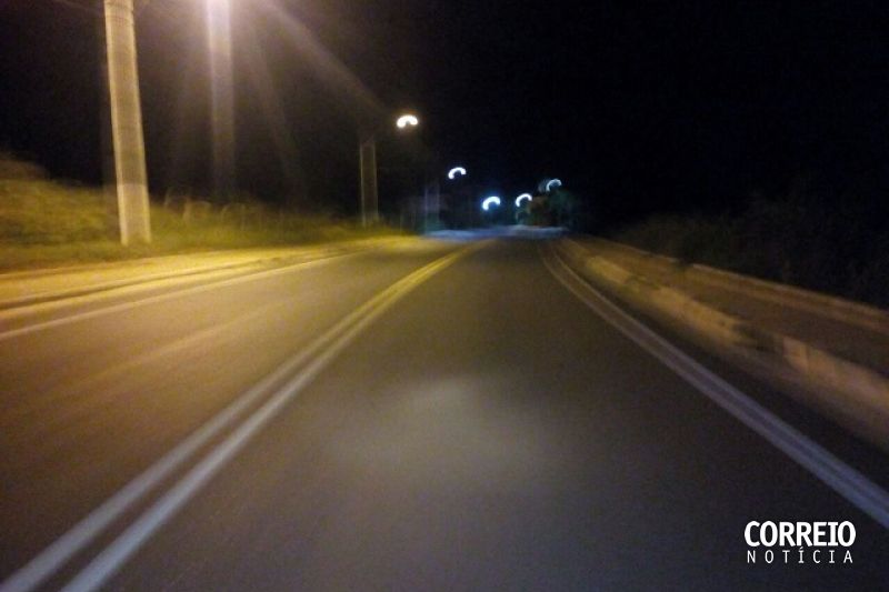 Bêbado pula em frente de moto e três pessoas ficam feridas em acidente em Água Branca