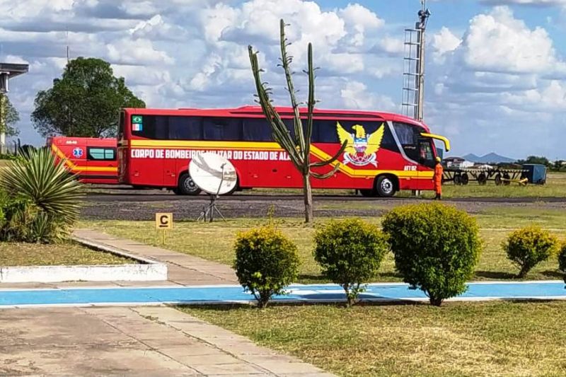 Unidades do Corpo de Bombeiros Militar aguardam chegada das vítimas em Paulo Afonso