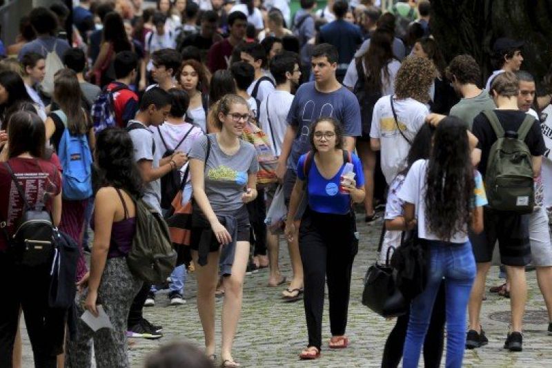 Pandemia: Defensoria Pública da União pede adiamento do Enem