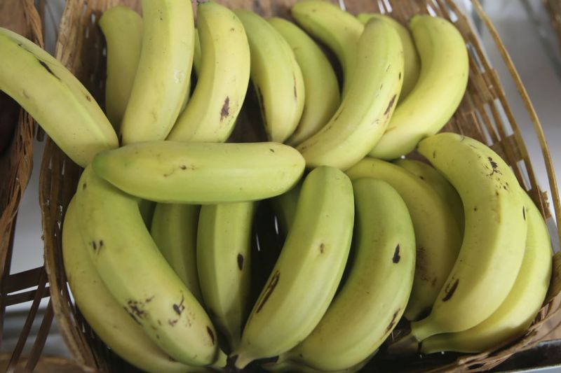 Preço da maçã, banana e melancia sobe forte em dezembro, aponta Conab