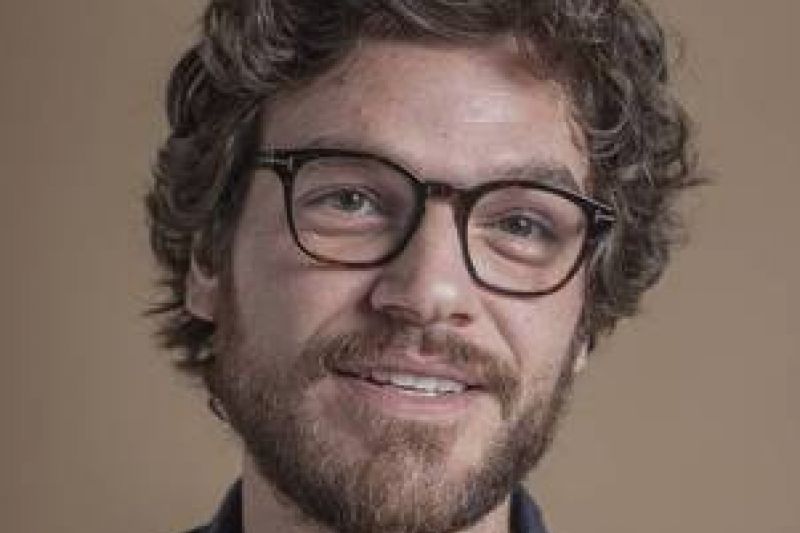 Emílio Dantas, estrela da Globo, deu primeiros passos na Record