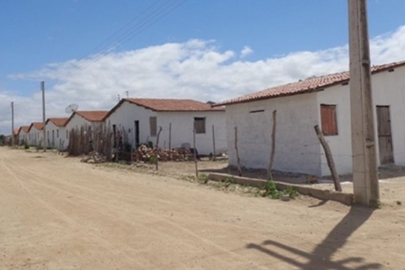 Atentado à bala em conjunto habitacional deixa homem gravemente ferido em Delmiro Gouveia