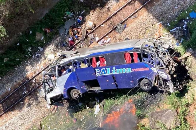 Dois meses após tragédia com ônibus da Localima, polícia continua investigando