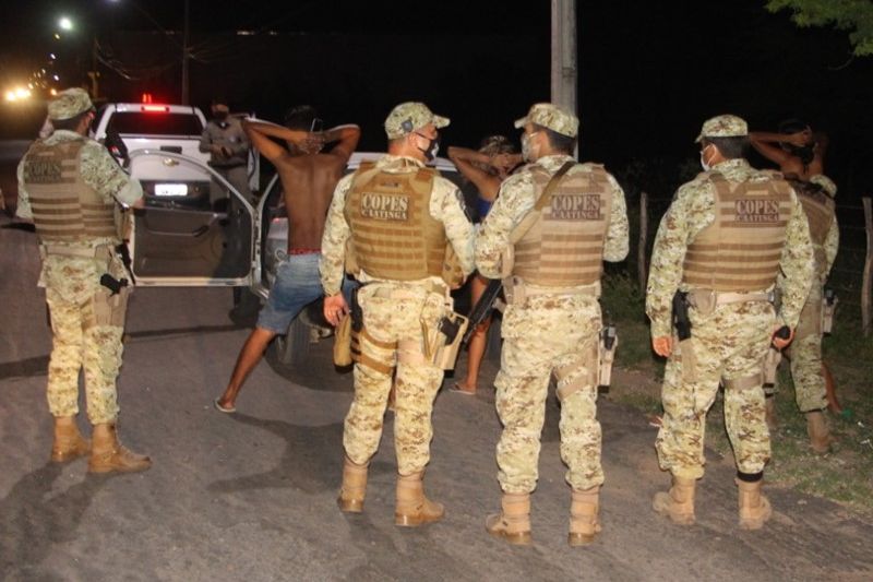 Homens são presos e drogas apreendidas durante operação integrada em Delmiro Gouveia