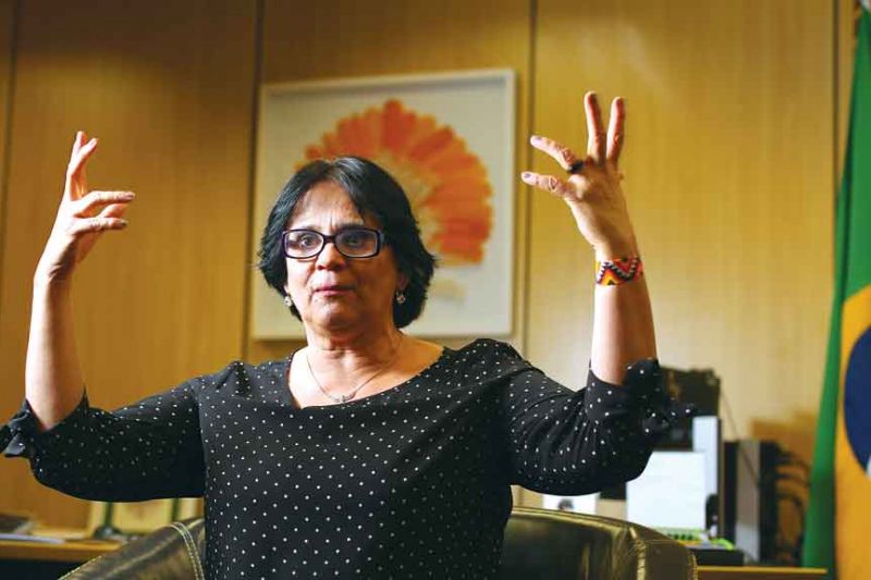 Ministério da Mulher anula mais de 120 reconhecimentos de anistiados políticos