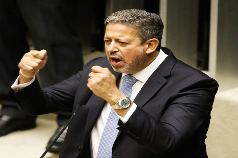 PEC da imunidade parlamentar não é blindagem a deputados, diz Lira