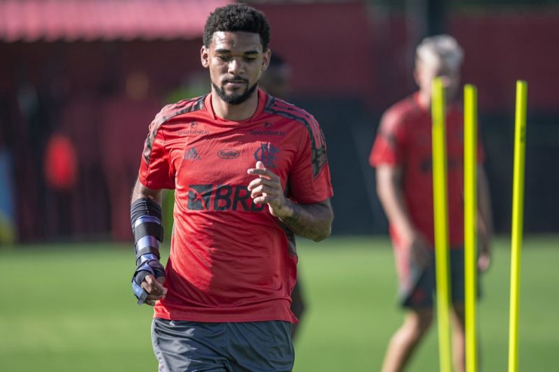 Bruno Viana é regularizado, mas ainda não fará estreia pelo Flamengo