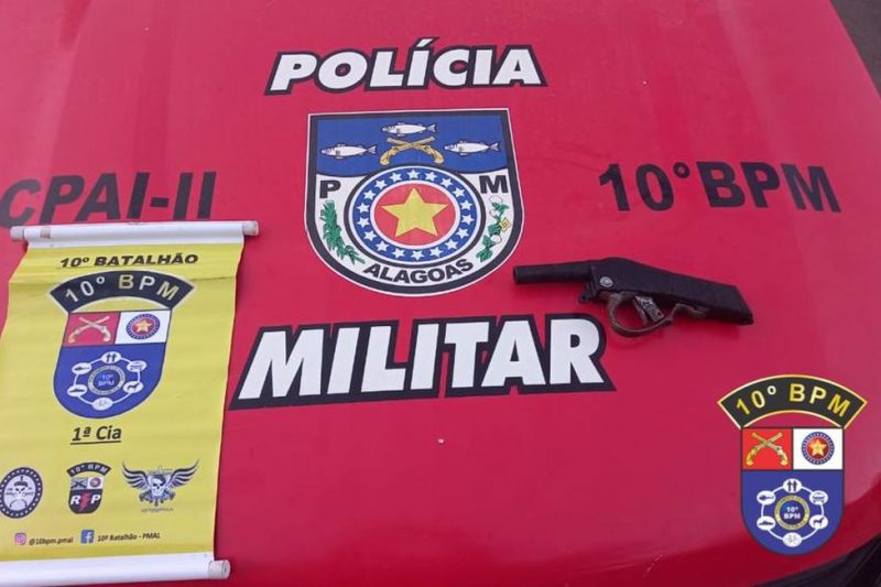 Jovem tenta fugir da polícia, é perseguido e preso com revólver em Olho D’água das Flores