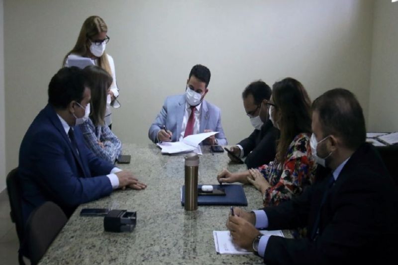 CCJ rejeita emenda ao projeto que obriga uso de máscaras