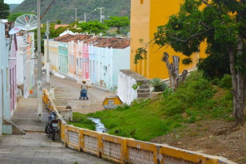 Suspeito de ameaçar vizinhos com facão é preso próximo ao antigo matadouro em Piranhas