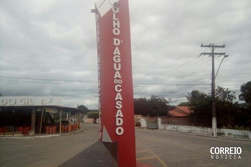 Pedaços de caminhão incendiado provocam acidente em rodovia de Olho D’água do Casado