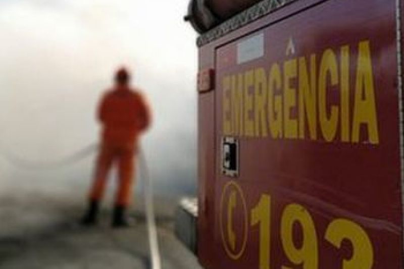Polícia vai investigar morte de homem carbonizado dentro de casa em Santana do Ipanema
