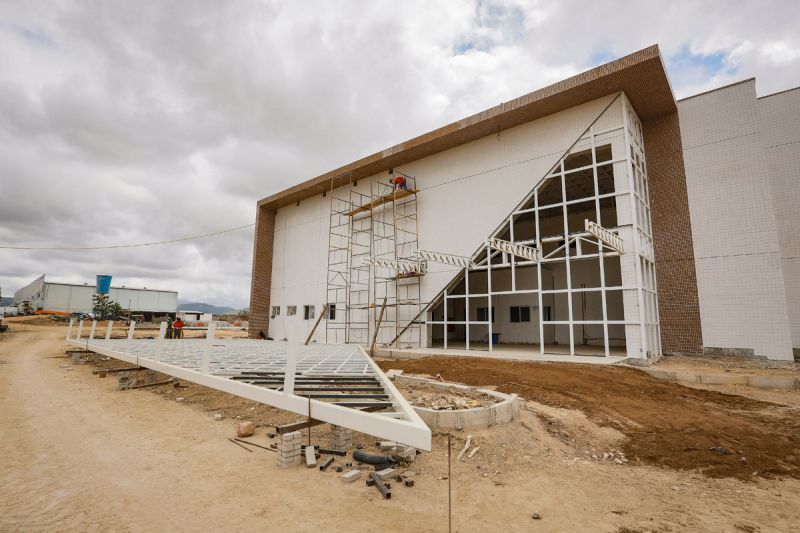 Governador Renan Filho garante que hospital de Delmiro Gouveia será inaugurado em maio