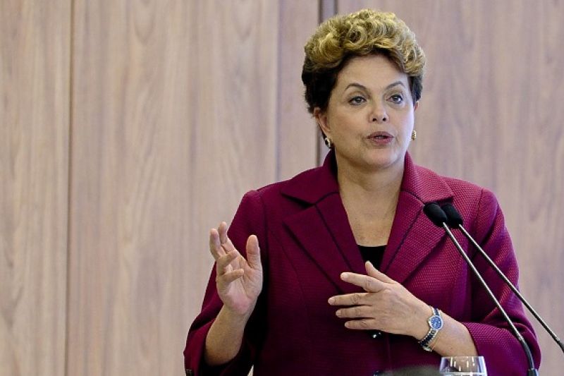 TCU inocenta Dilma e responsabiliza Gabrielli e mais 6 por compra da refinaria de Pasadena